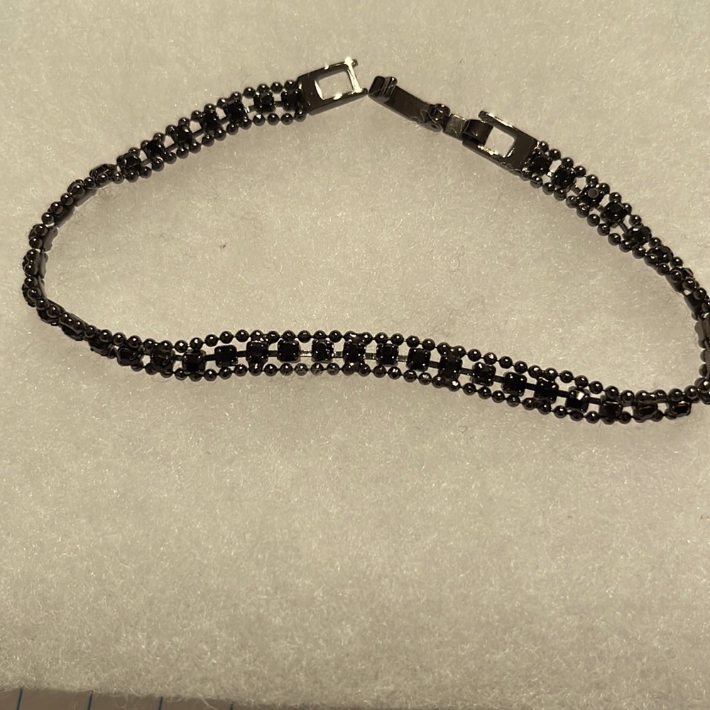 Beautiful Vintage Black 8” bracelet